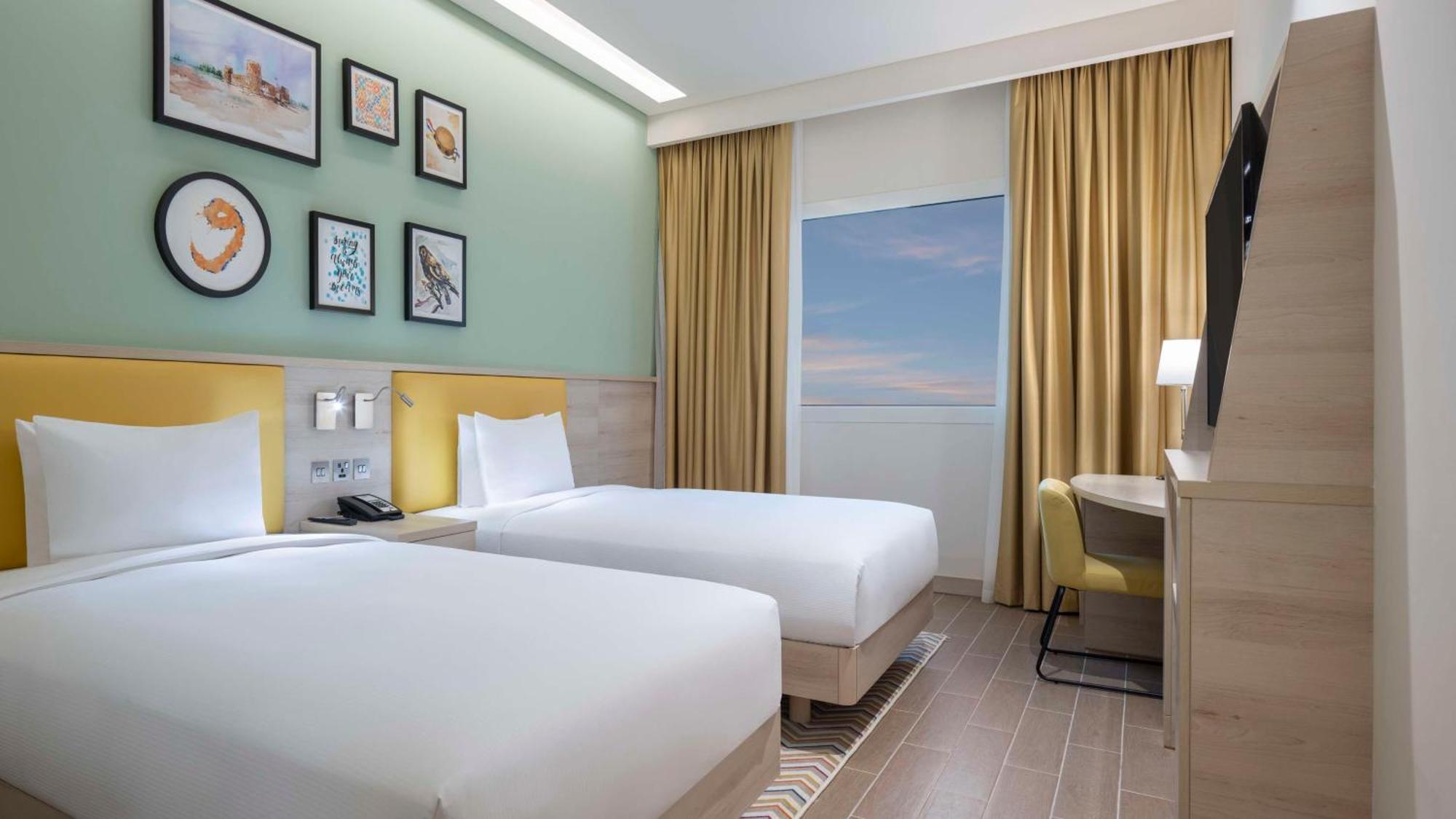 Отель Hampton By Hilton Doha Old Town Экстерьер фото