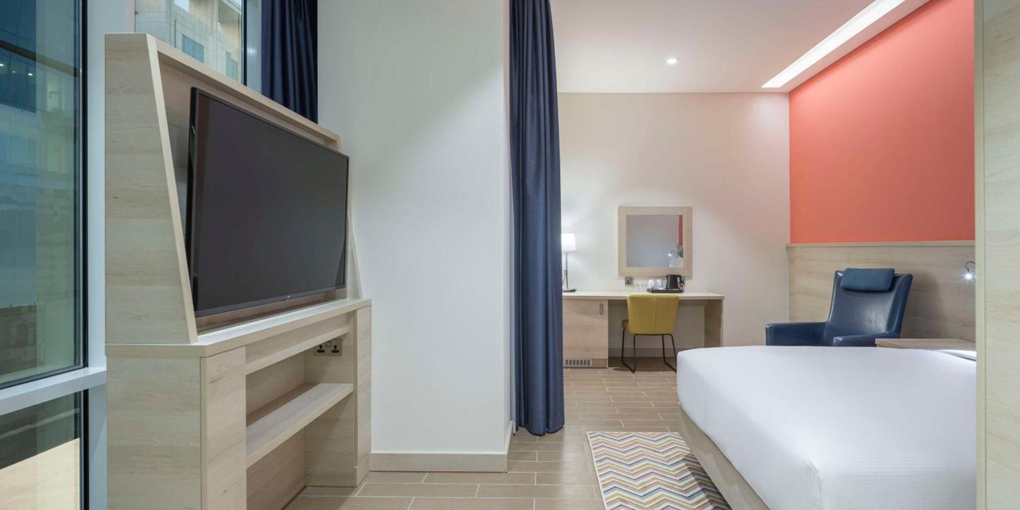 Отель Hampton By Hilton Doha Old Town Экстерьер фото