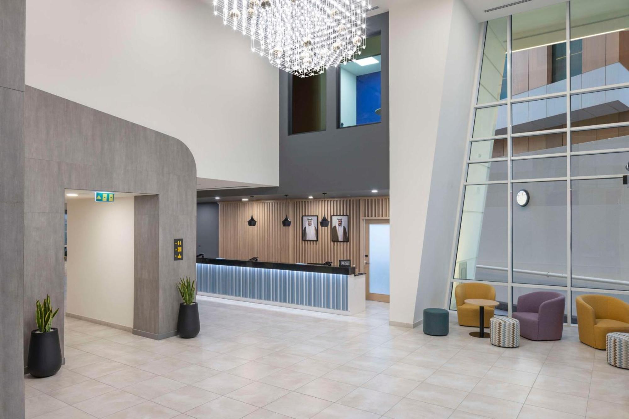 Отель Hampton By Hilton Doha Old Town Экстерьер фото