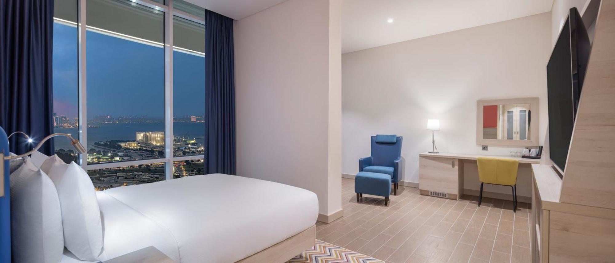 Отель Hampton By Hilton Doha Old Town Экстерьер фото